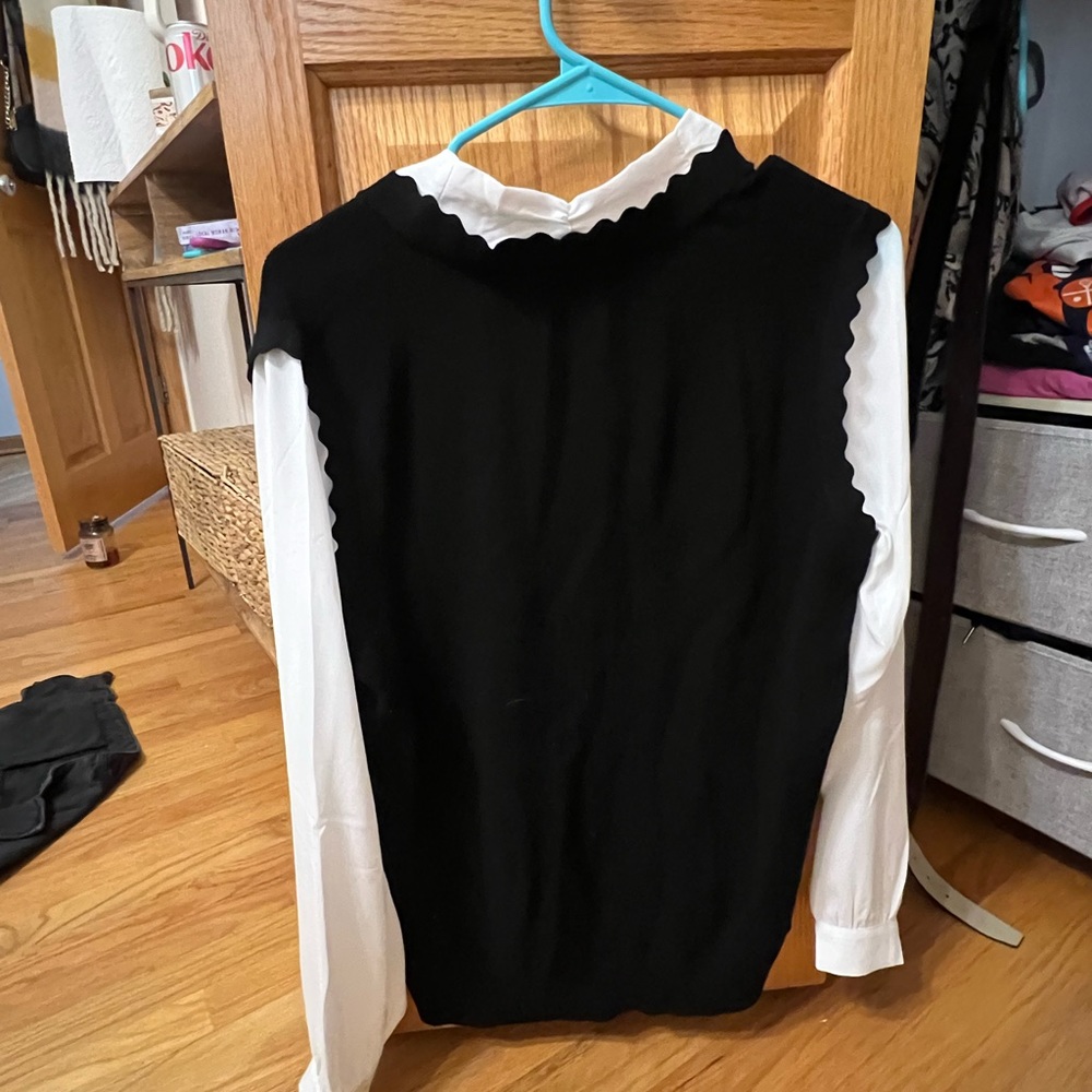 Work top, never worn - Picture 2 of 2